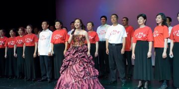 长江艺术团“歌声飘过六十年”国庆演出