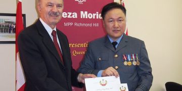 陆炳雄荣获英女王登基钻禧纪念勋章