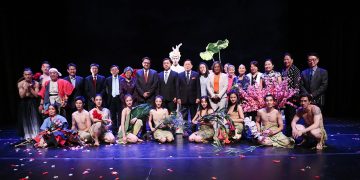 北京现代舞蹈团舞剧 《24节气·花间12声》