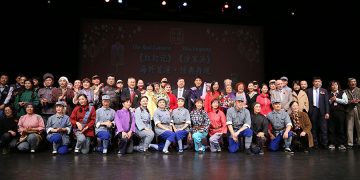 红海京剧团《红灯记》海外首演获得成功