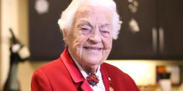 密西沙加前市长麦考莲101岁生日获新建轻铁线命名