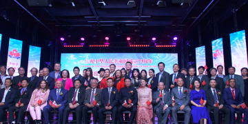 多伦多华联总会举办盛大晚会：庆祝新中国成立73周年及建会37周年